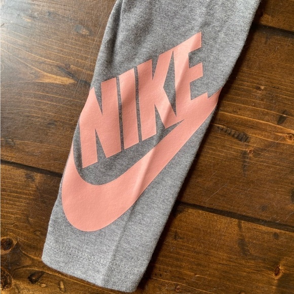 🦄Nike Leggings - Picture 4 of 7